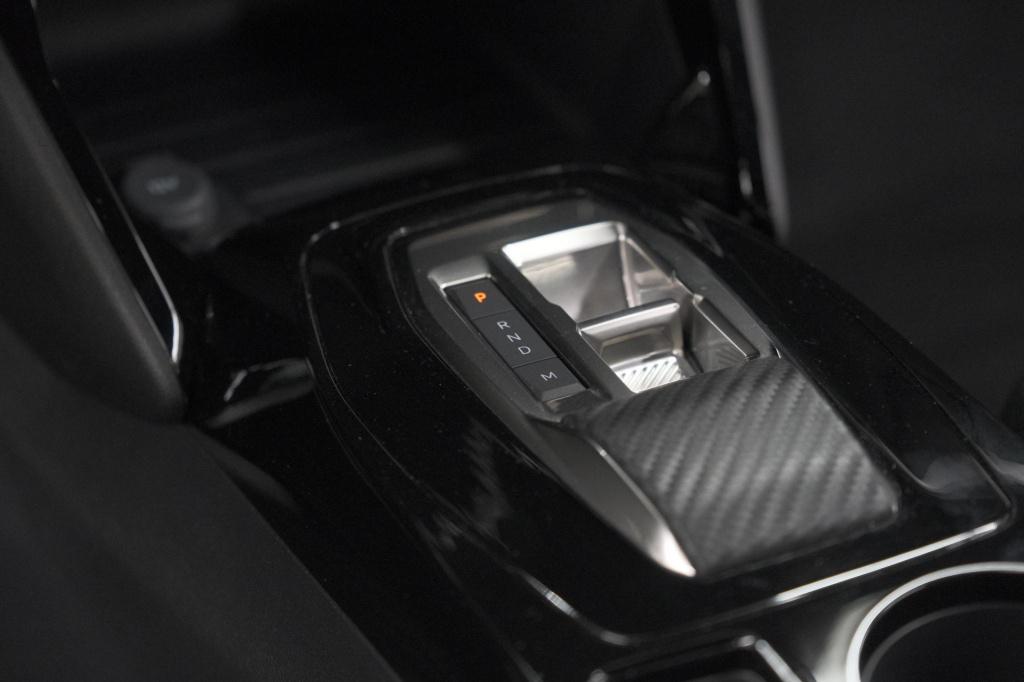 Peugeot 2008 puretech 130 eat8 allure | 360 camera | adaptieve cruise contr
