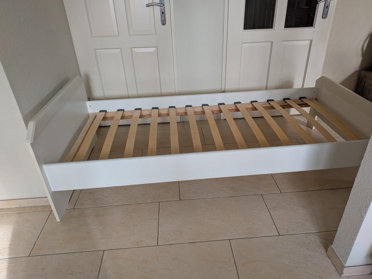 1 Persoons bed (in goede  staat ) 90 x 200