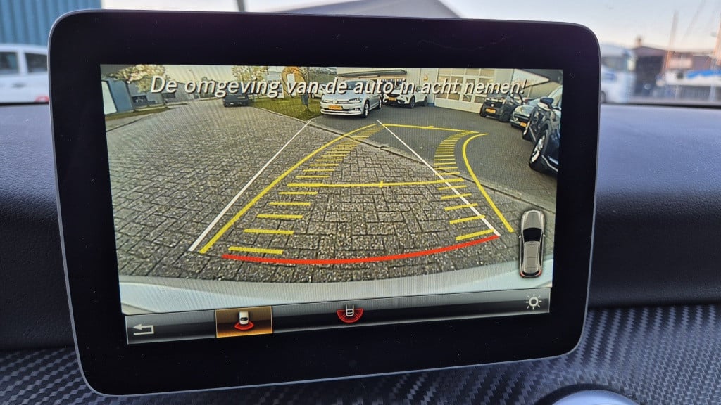 Mercedes-Benz A-Klasse 180 bus.sol amg*led*navi*stoelvrw*18 inch*leder*zwar