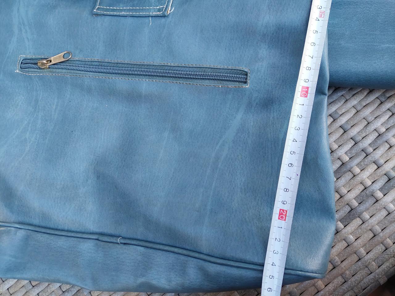 2 dames schoudertassen blauw/crème