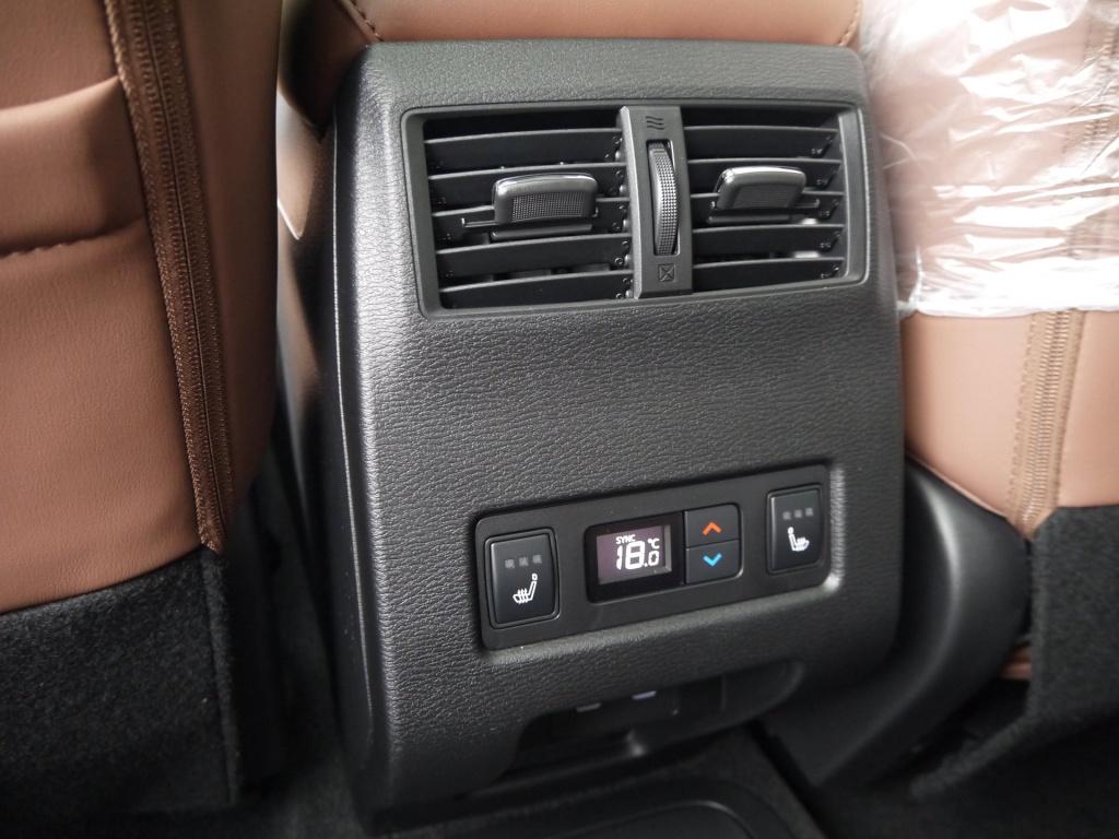 Mitsubishi Outlander 2.4 phev intense+