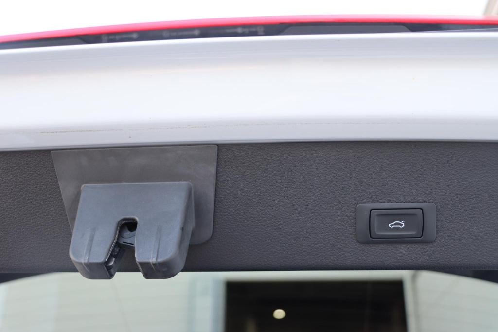Audi E-tron sportback 55 quattro black edition 95 kwh s-line 408pk