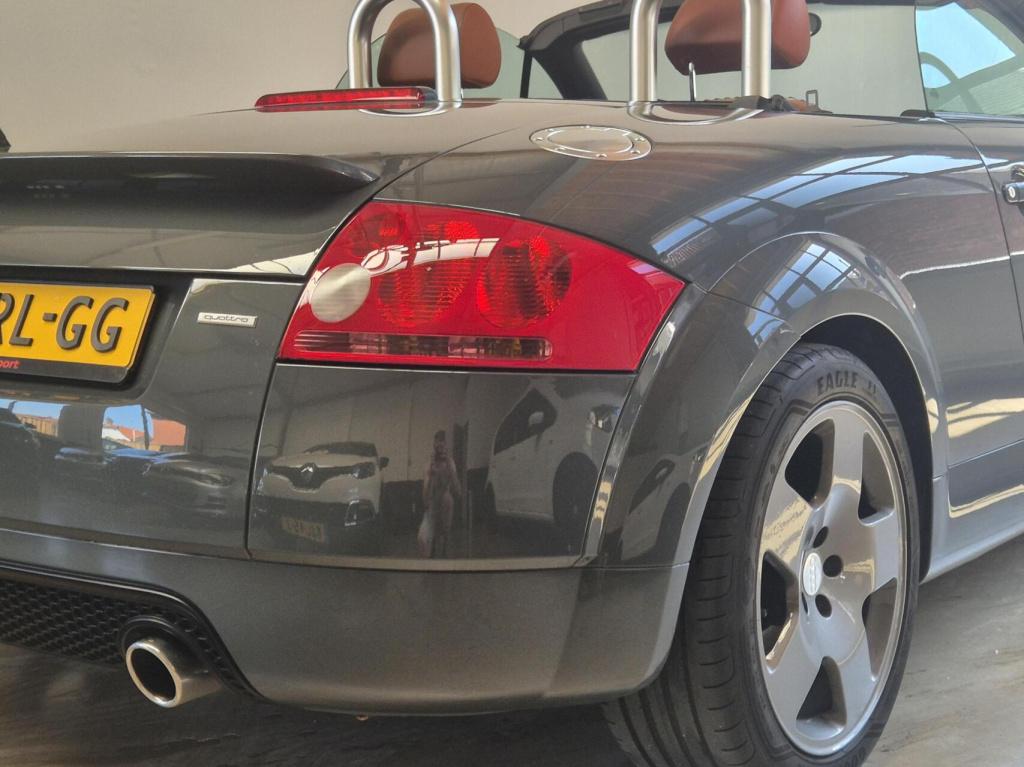 Audi TT roadster 1.8 5v turbo quattro / liefhebbersauto / baseball stiksels