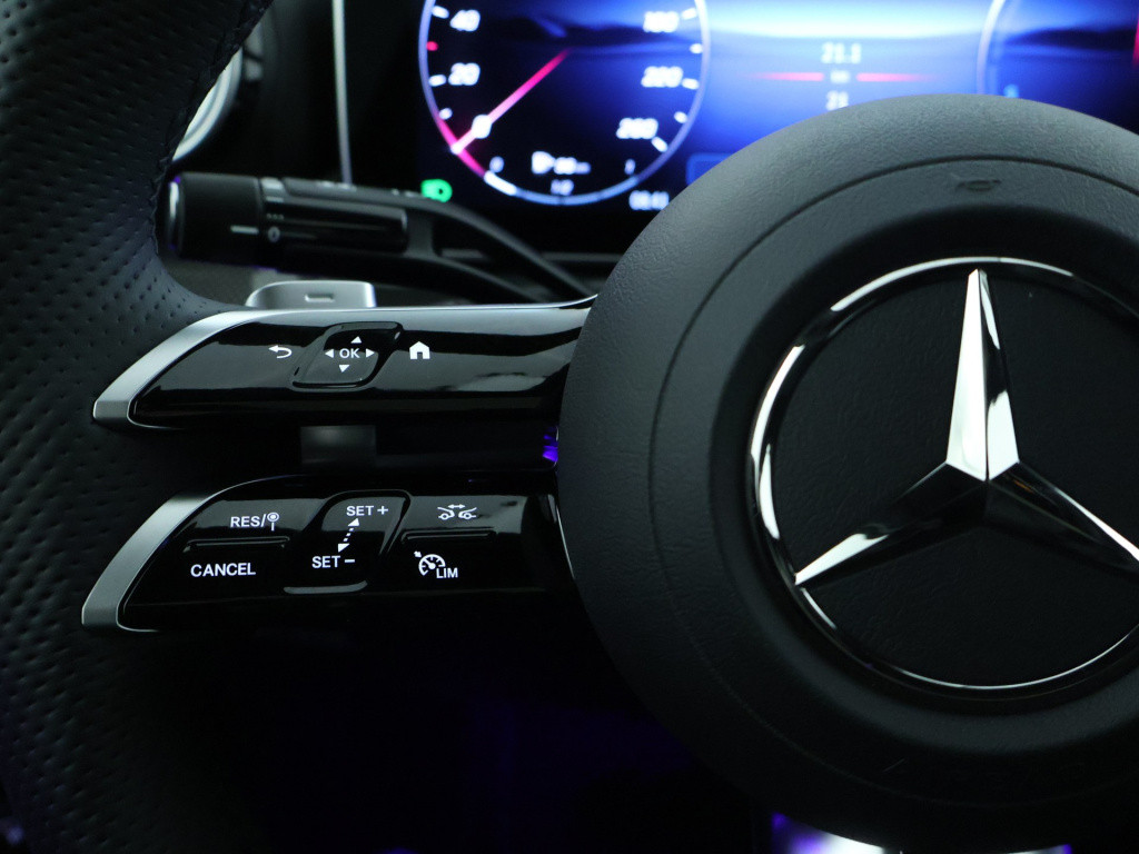 Mercedes-Benz C-Klasse 300 e amg line limited | trekhaak | nightpakket | pa
