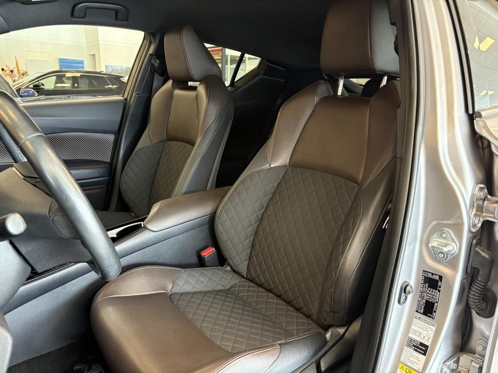 Toyota C-hr 1.8 hybrid executive