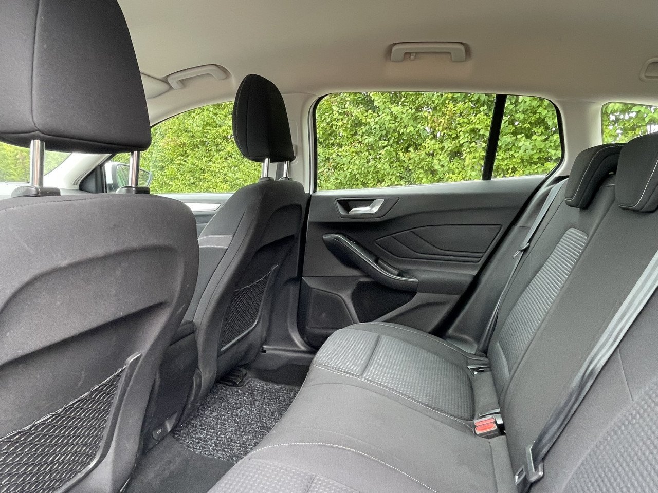 Ford Focus Wagon Trend Business 1.0 EcoBoost 2019 met trekhaak en CarPlay