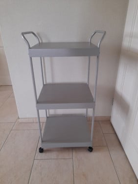 Trolley  40 x 55 x 102 (in goede nette staat )