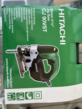 Hitachi decoupeerzaag