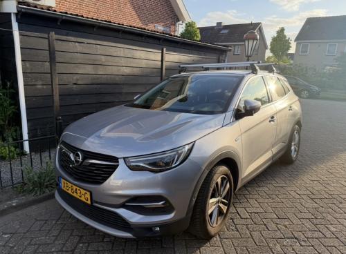 Menabo dakdragers Opel Grandland X – nette staat