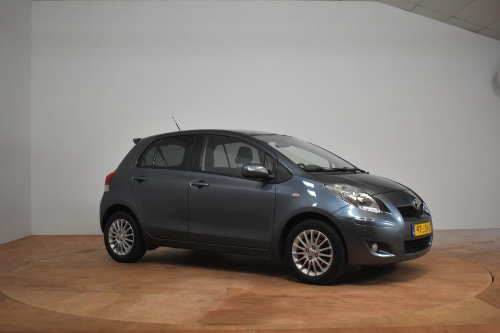 Toyota Yaris 1.3 vvti dynamic