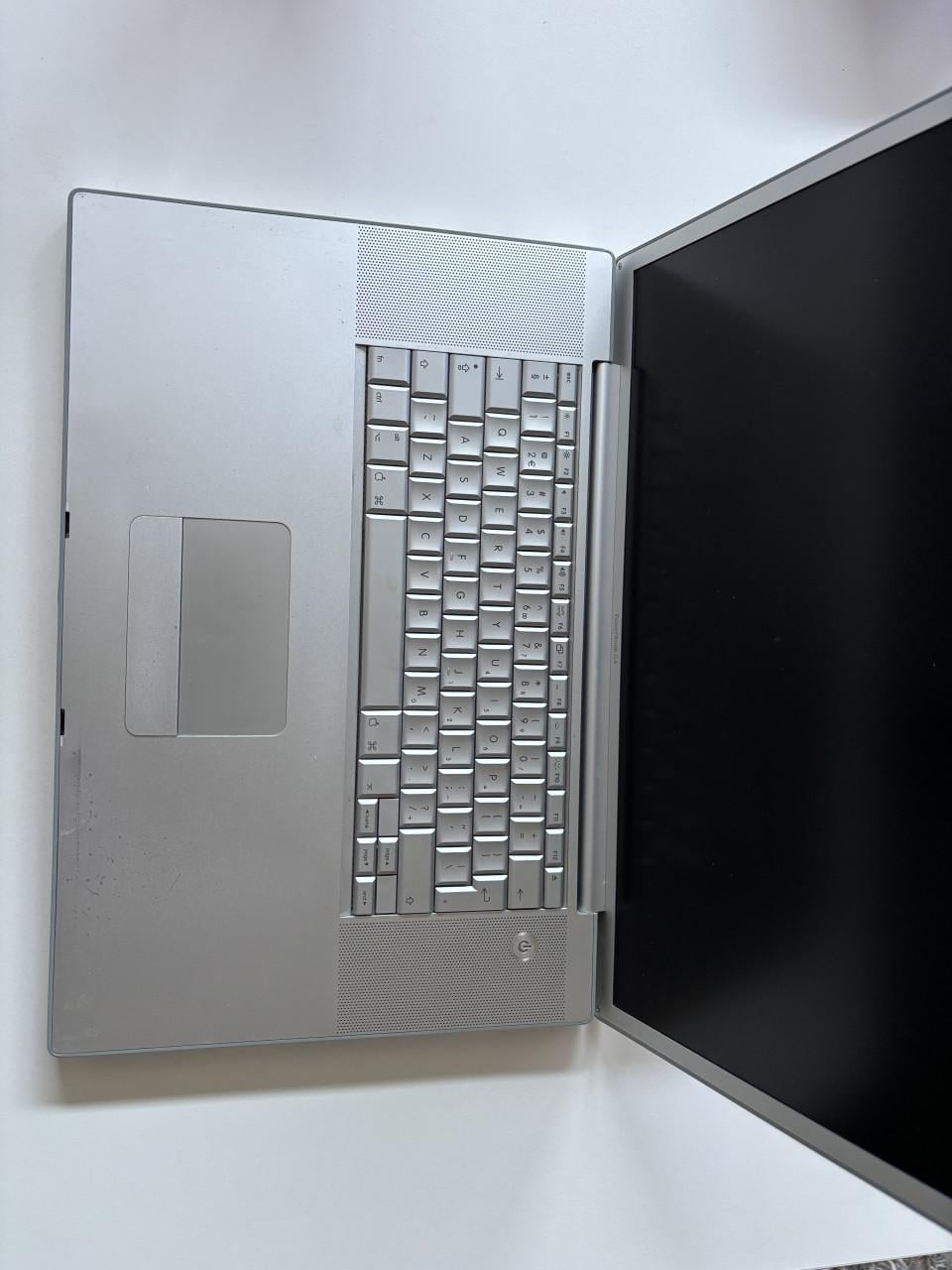 Apple Powerbook G4. 2001 Vintage