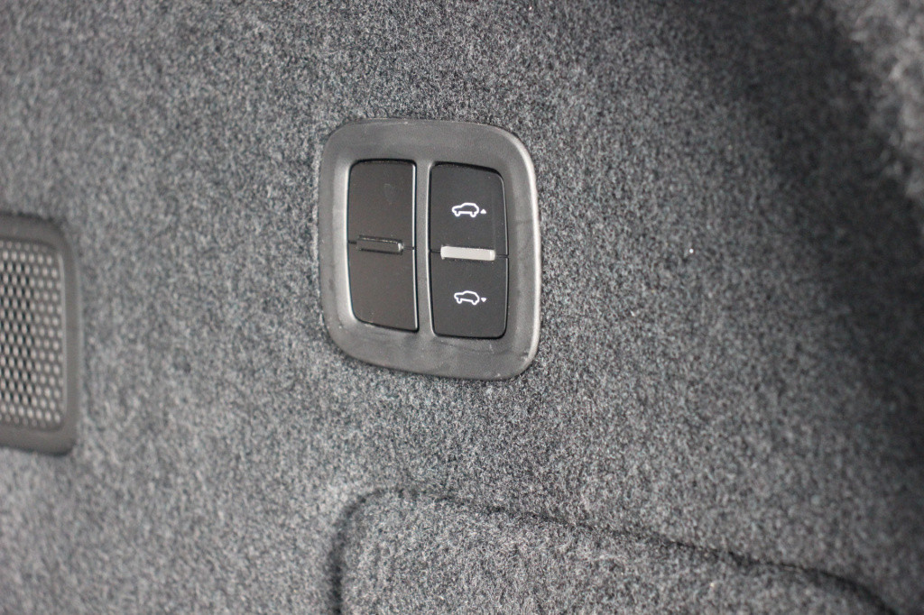 Porsche Cayenne 3.0 | sportdesign | pano | luchtvering | adaptief cruise co
