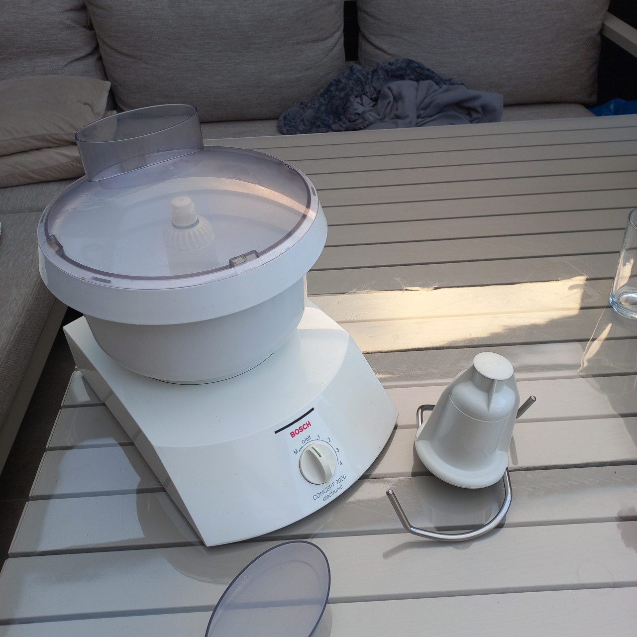 Bosch 7000 Concept electronic mixer