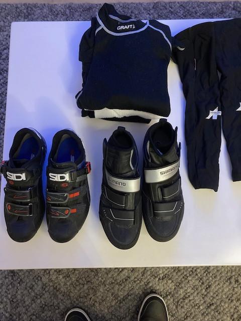Wielerkleding en schoenen