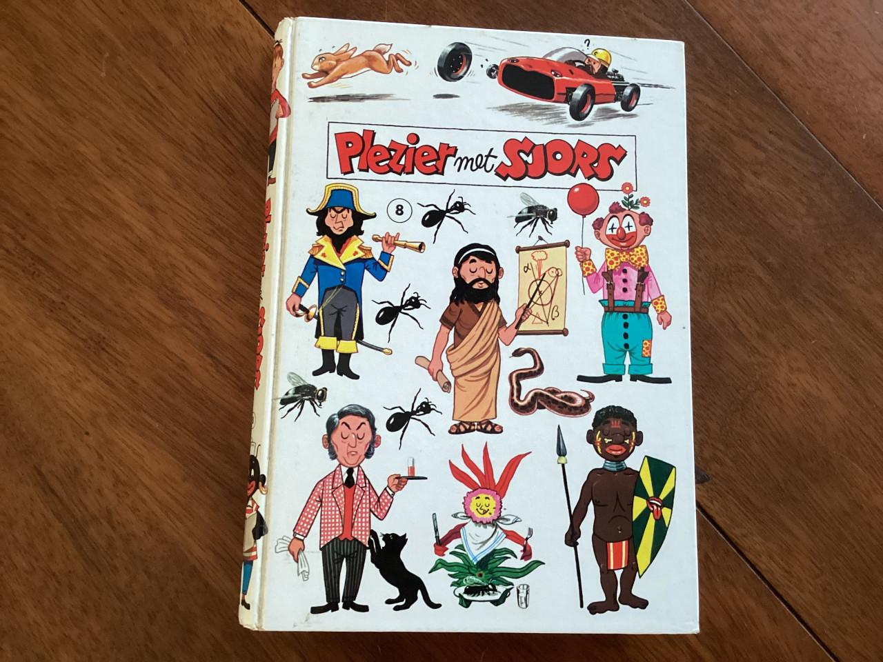 Verschillende stripboekjes van Billie en Bessie Turf en Sjors en Sjimmie.