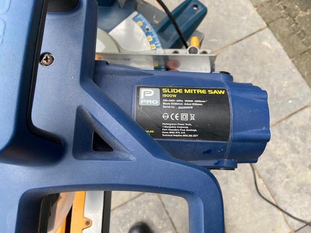 Redeye Afkortzaag 1900W