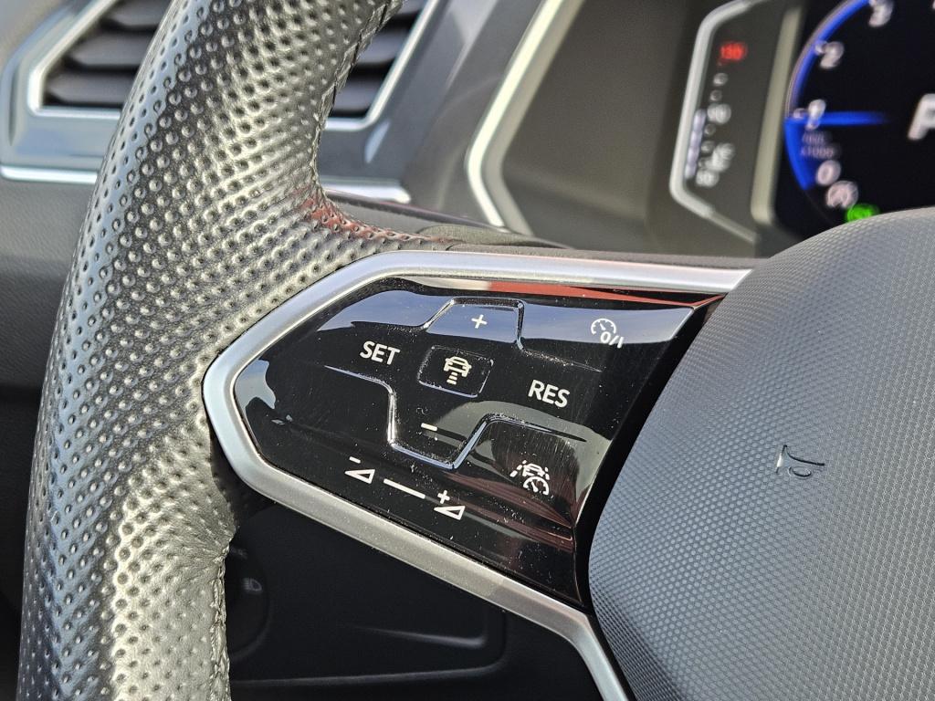 Volkswagen Tiguan 1.5 tsi r-line business+ | pano | acc | stoel/stuur verw.