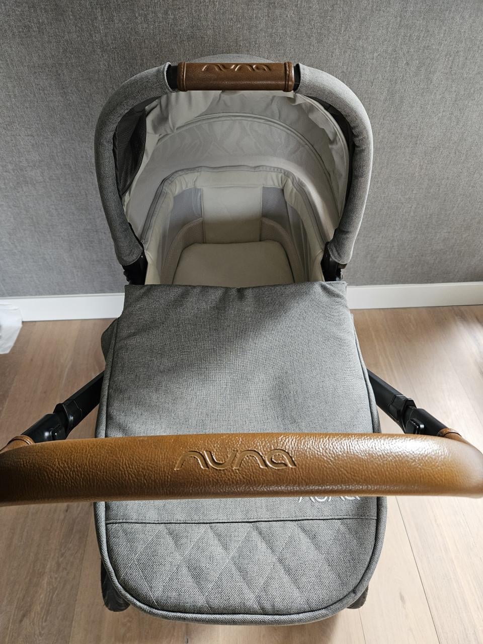 Nuna Mixx Next kinderwagen COMPLEET inclusief autostoel en 2 x base!