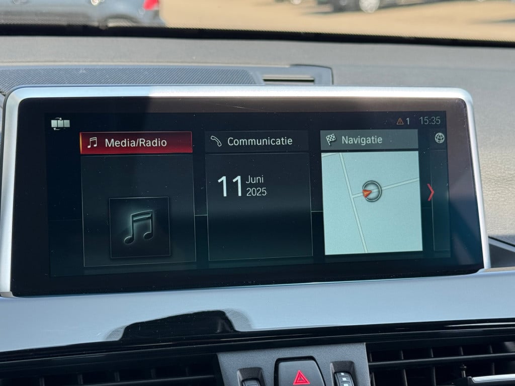 BMW X1 sdrive20i orange edition iii