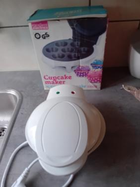 Cupcake maker