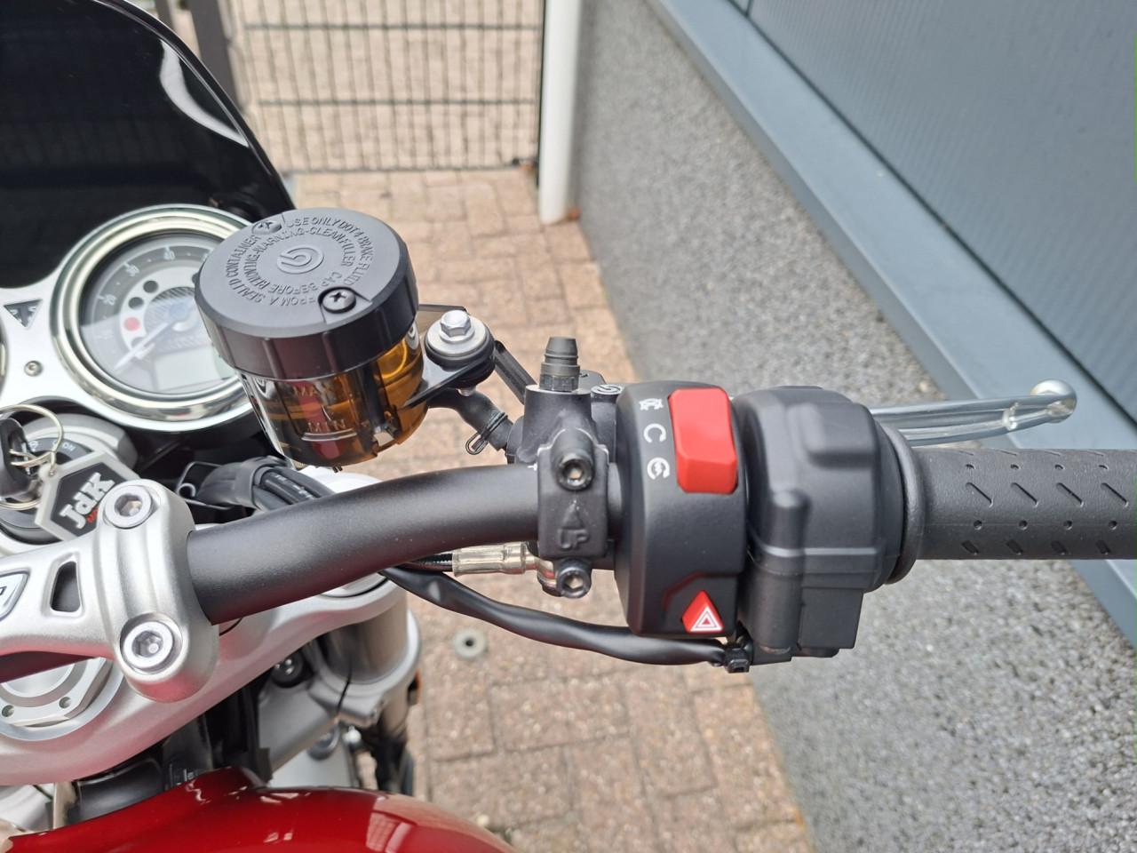 Triumph Speed Twin 1200