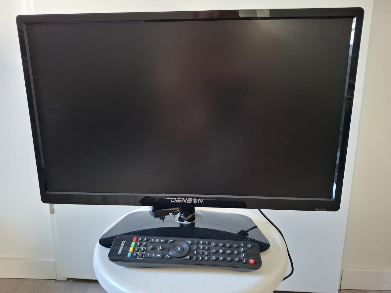 Denson 22 inch Full HD LED TV (ingebouwde sateliet-tuner)