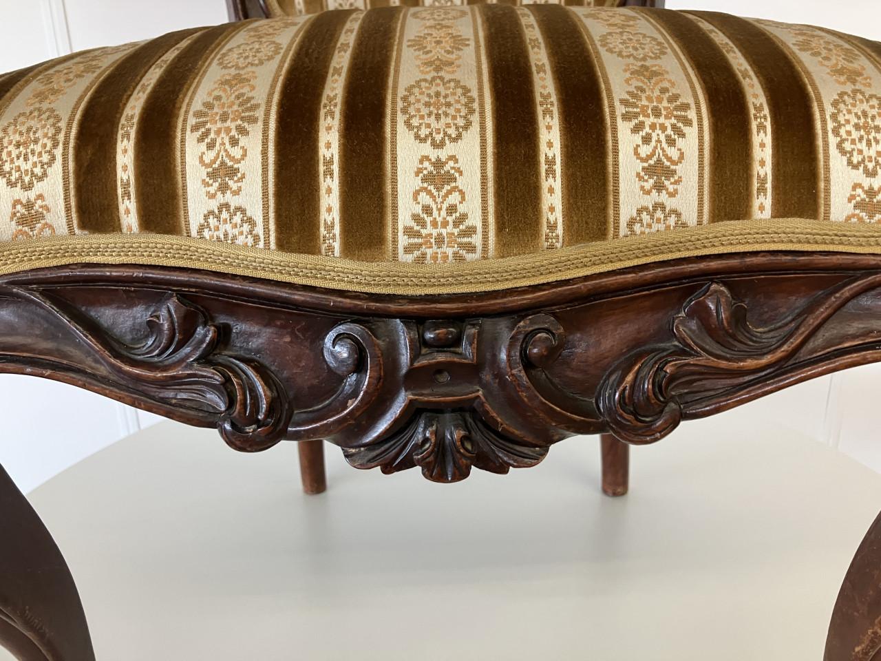 Prachtige Frans Victoriaans fauteuil met fluwelen bekleding