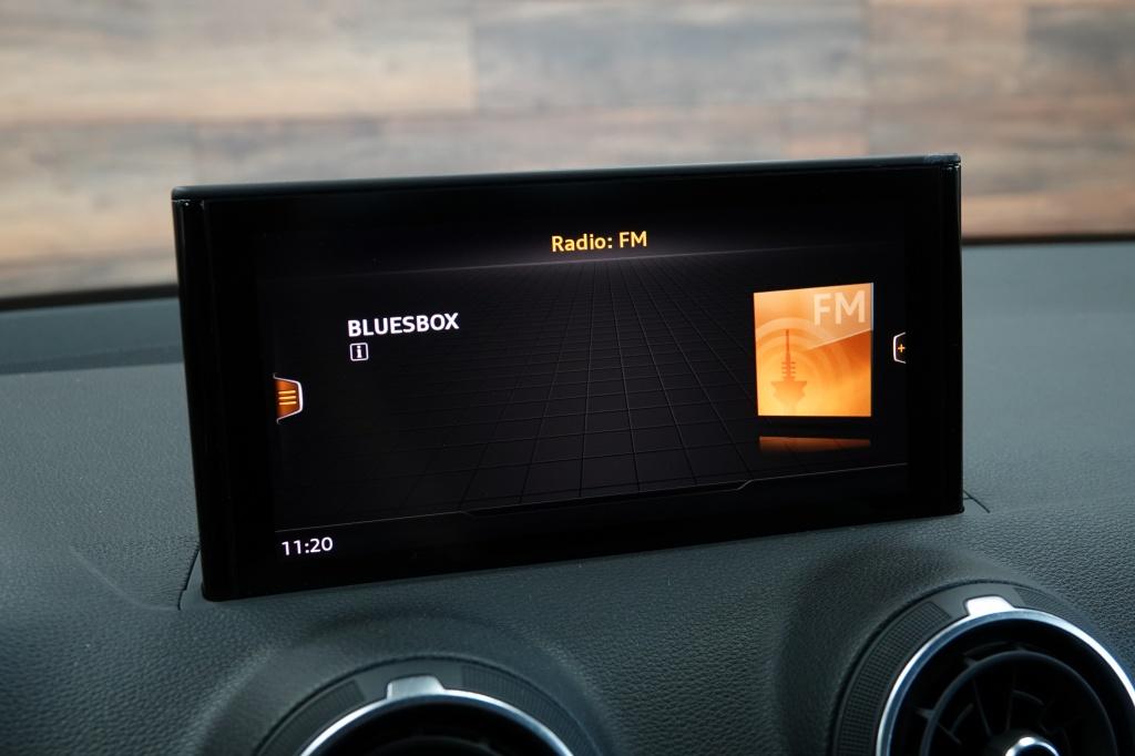 Audi Q2 35 tfsi | alarm | pdc| keyless | camera |