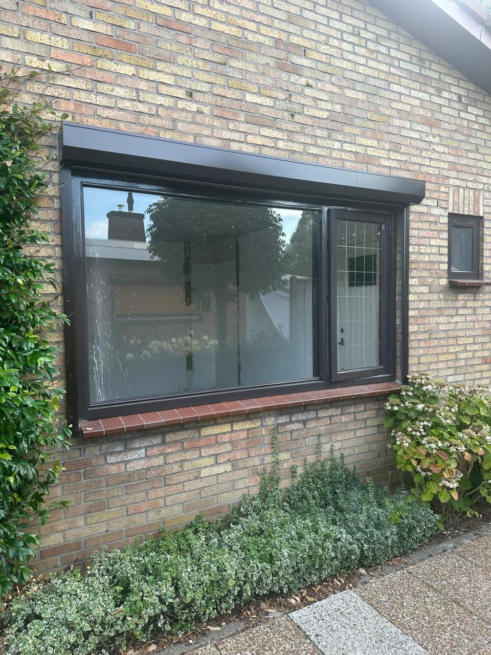 Electrische rolluiken 2 stuks