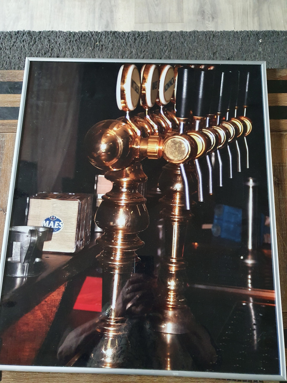 Leuk jaren 70 mancave wanddecoratie, print in een mooie lijst...