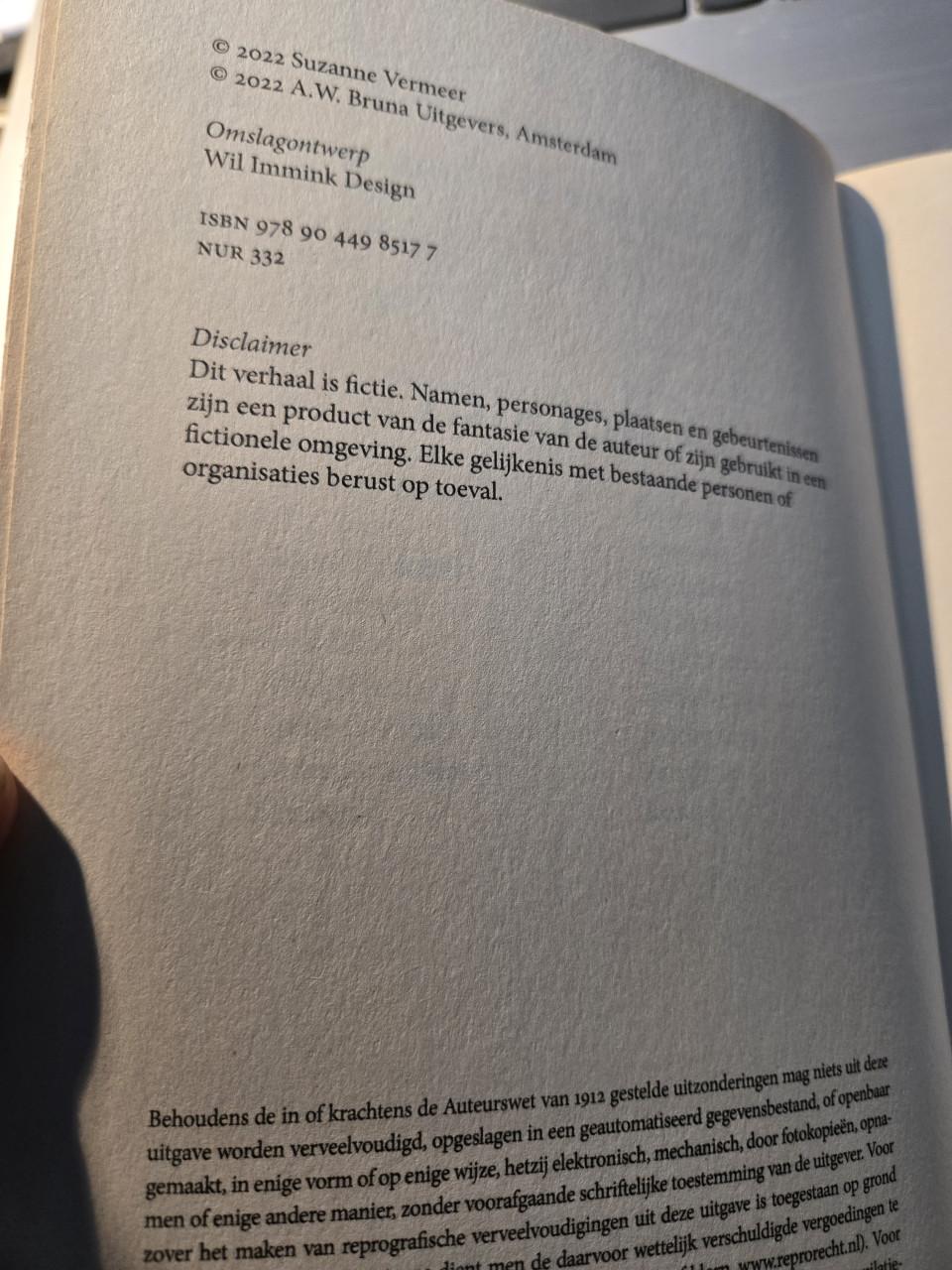 2 boeken Suzanne Vermeer : Souvenir 2020 Gletsjer 2022