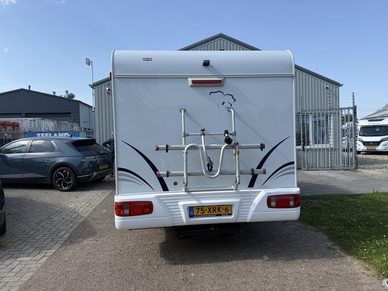 Capron T58   - Mooie, met liefde onderhouden, half-integraal camper.