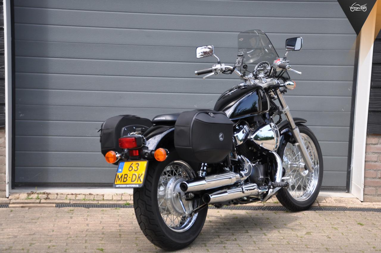 Honda VT 750 S Shadow 2350 km, leuke extra's
