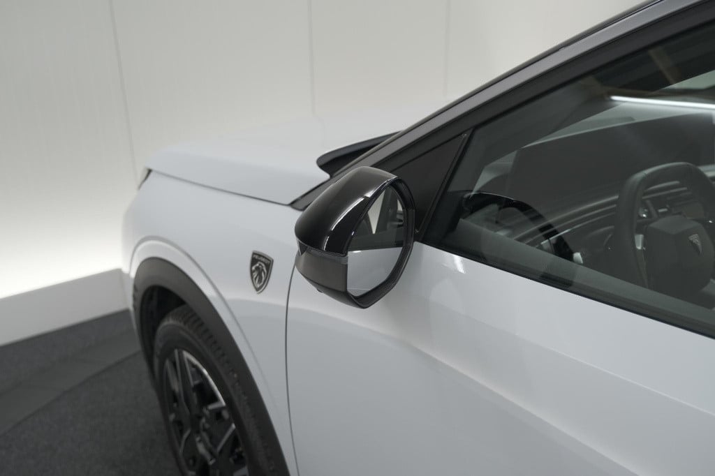 Peugeot 3008 hybrid 136 e-dsc6 gt | panoramadak | focal hifi pack| 360 came