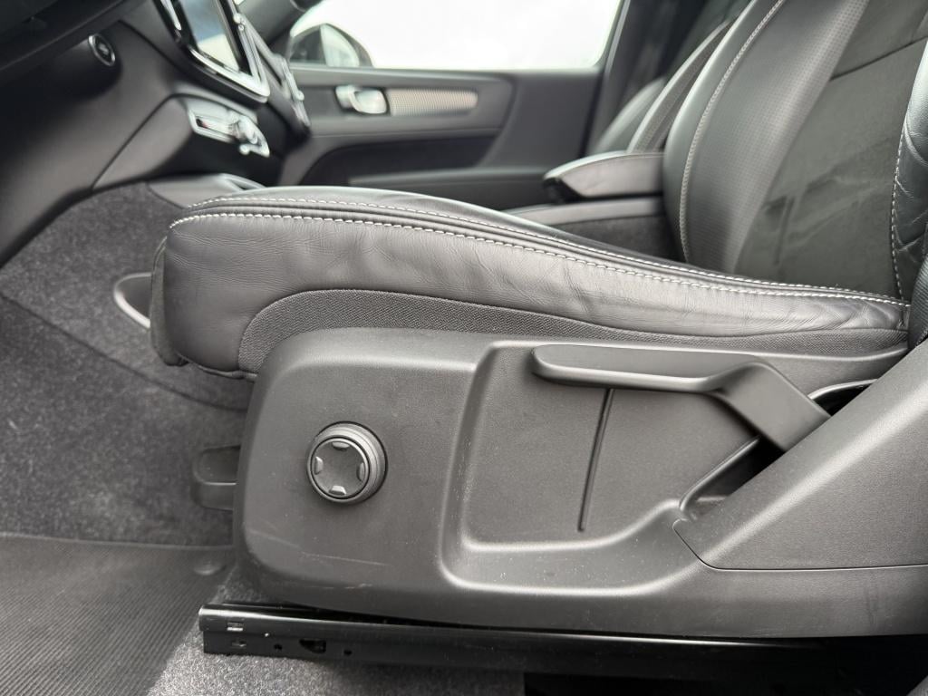 Volvo XC40 t5 262pk recharge r-design| adap.cruise| trekhaak| camera| keyle