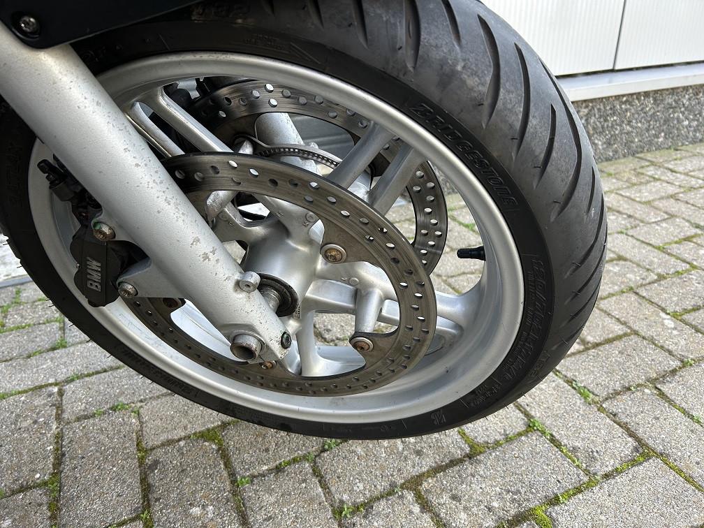 Degelijke BMW R1150R uit 2003 met ABS, 75 dkm, nieuwe koppeling €2250,-