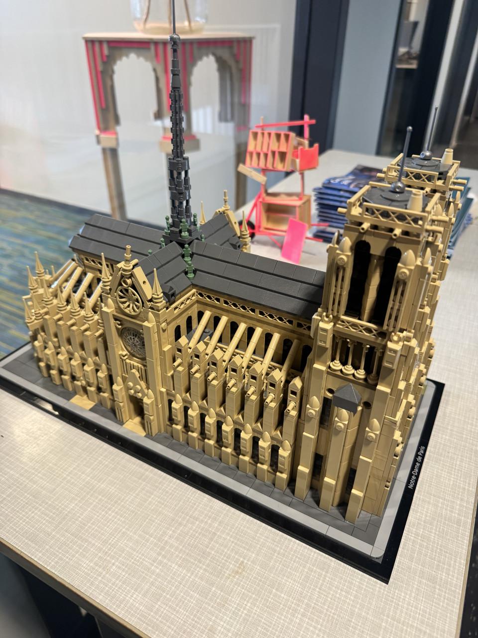 Lego 21061 Notre Dame