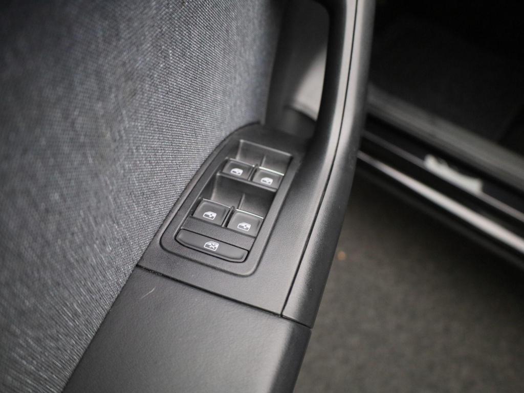 Seat Ateca 1.5 tsi style business intense | panoramadak | navigatie | apple