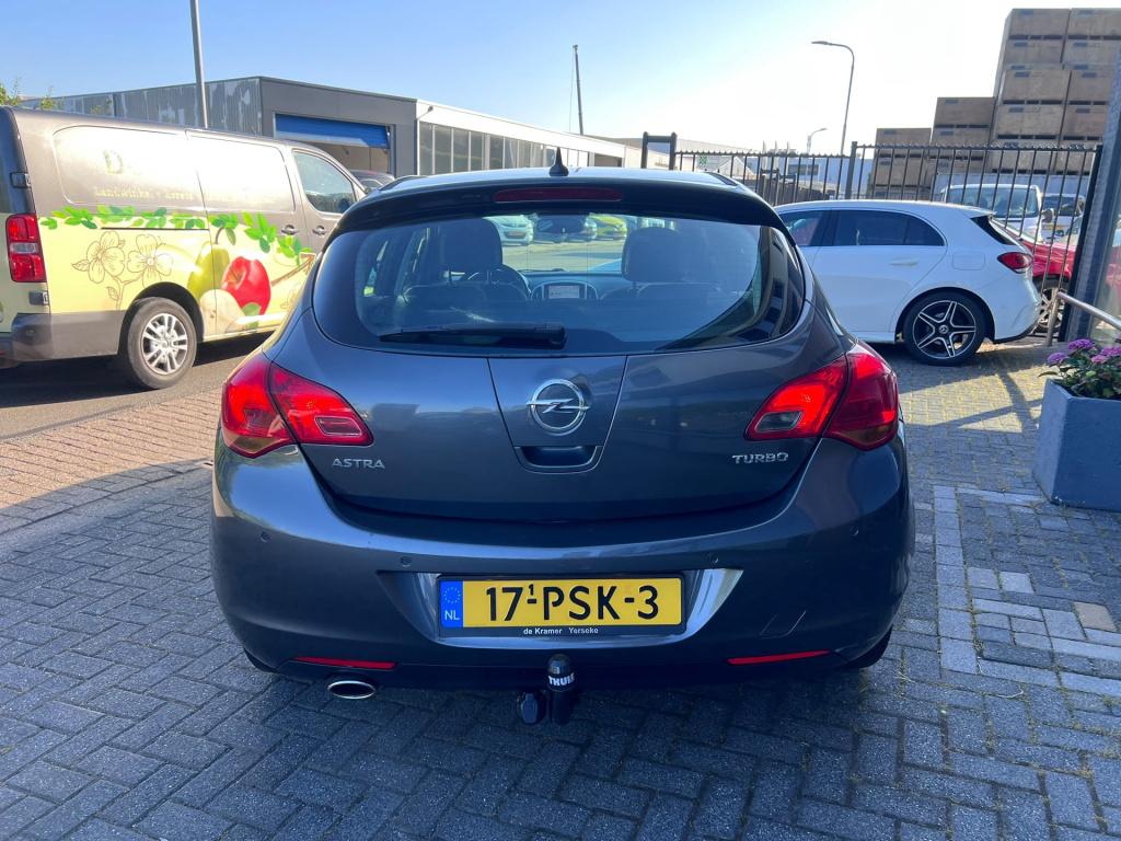 Opel Astra 1.4 turbo edition