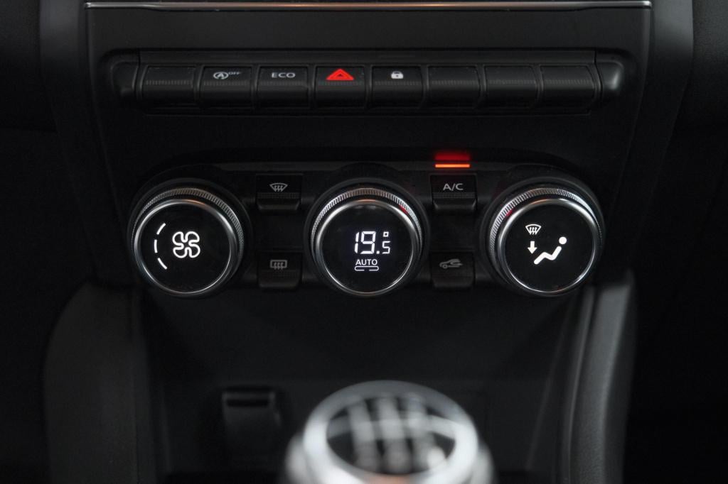 Renault Captur tce 100 zen | trekhaak | climate control | parkeersensoren |