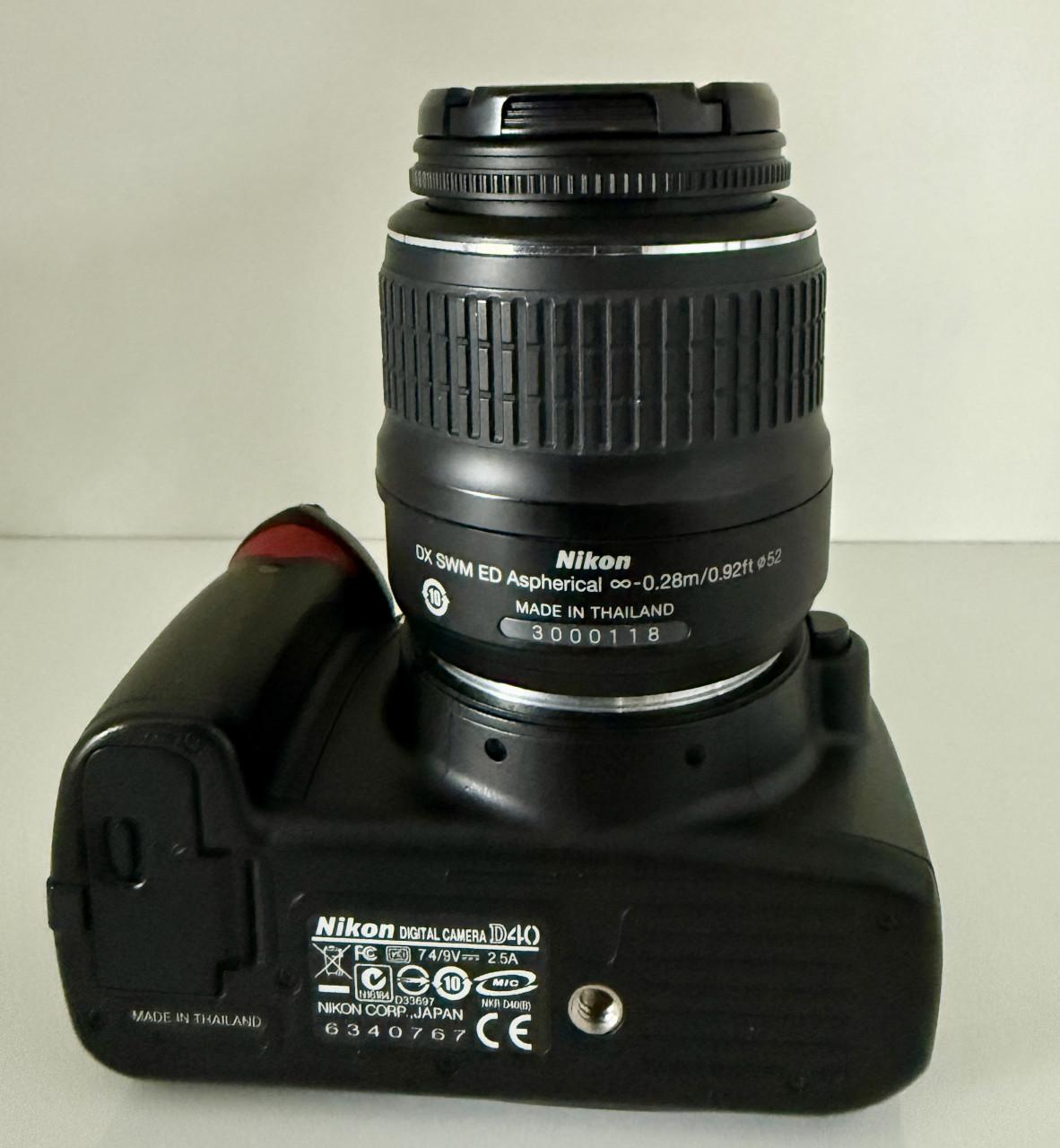 Nikon D40 met Nikon AF-S 18-55mm 3.4-5.6 DX zoomlens