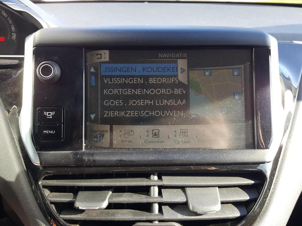Peugeot 208 1.2 vti 82pk 5d envy navigatie | cruise & climate control | par
