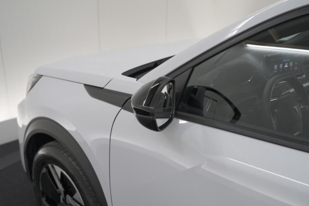 Peugeot 2008 puretech 100 allure | apple carplay | parkeersensoren | climat