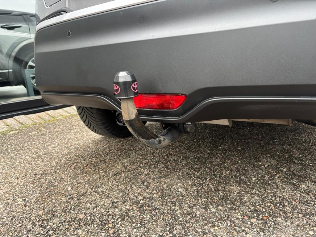 Toyota C-hr 1.8 hybrid 122pk executive, stoel en stuurverwarming