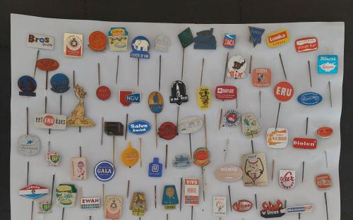 Vintage badges. 173 stuks.