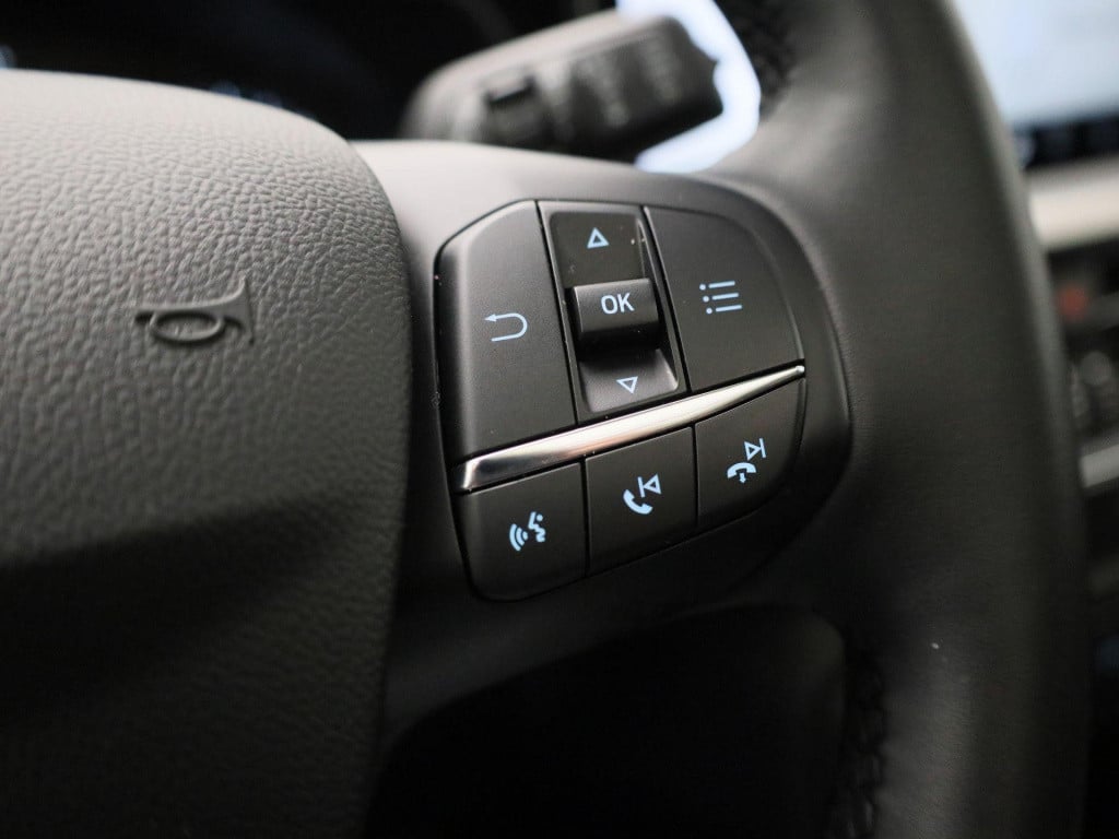 Ford Focus wagon 1.0 ecoboost hybrid titanium | cruise control | climate co