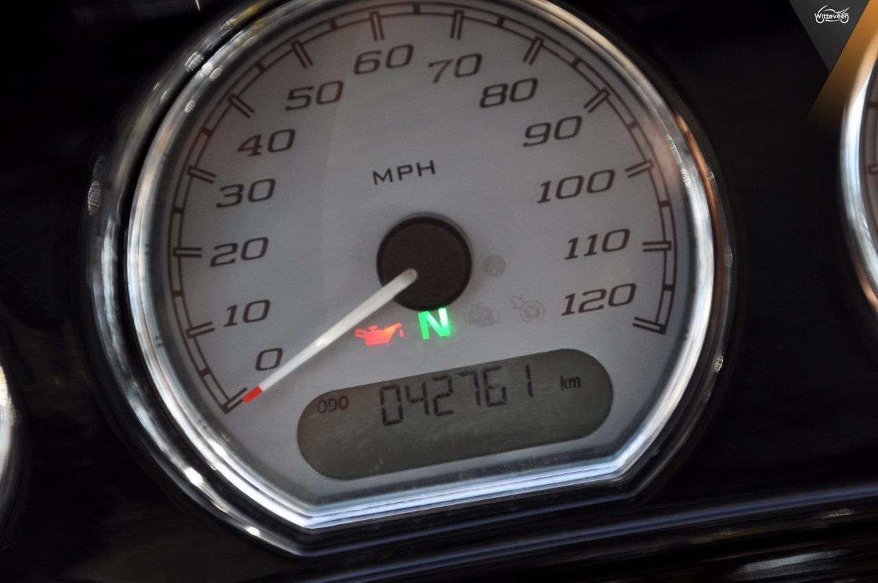 Harley-Davidson FLHXS Street Glide Special 103