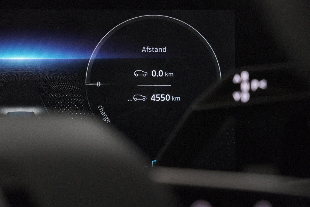 Renault Austral 1.2 e-tech full hybrid 200 techno | panoramadak | 360 camer