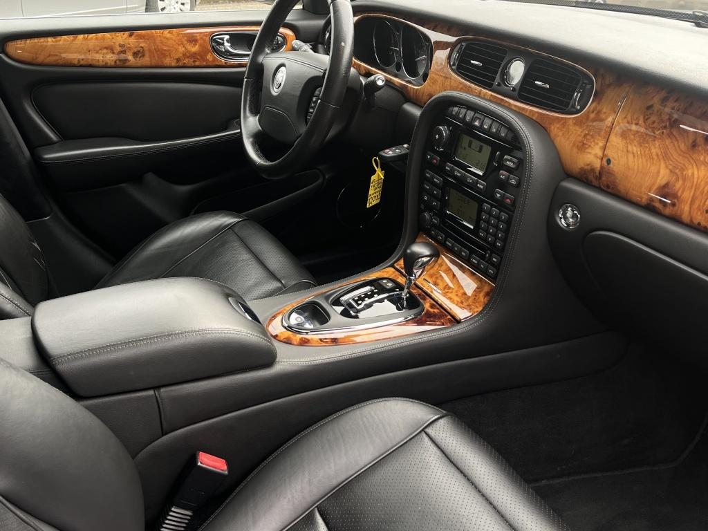 Jaguar Xj 4.2 v8 executive