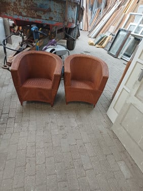 Te koop twee rotanstoelen
